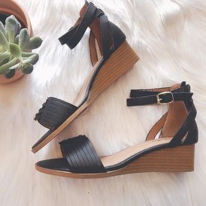 Qupid Black Wedge Sandal